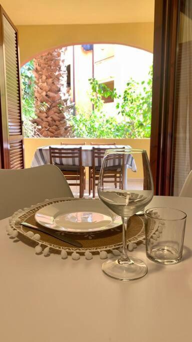 Nest House - Esclusivo Appartamento Marina Di Olbia- Mater Olbia - Beaches - Close To The Airport - Private Parking- Full Comforts - 外观 照片